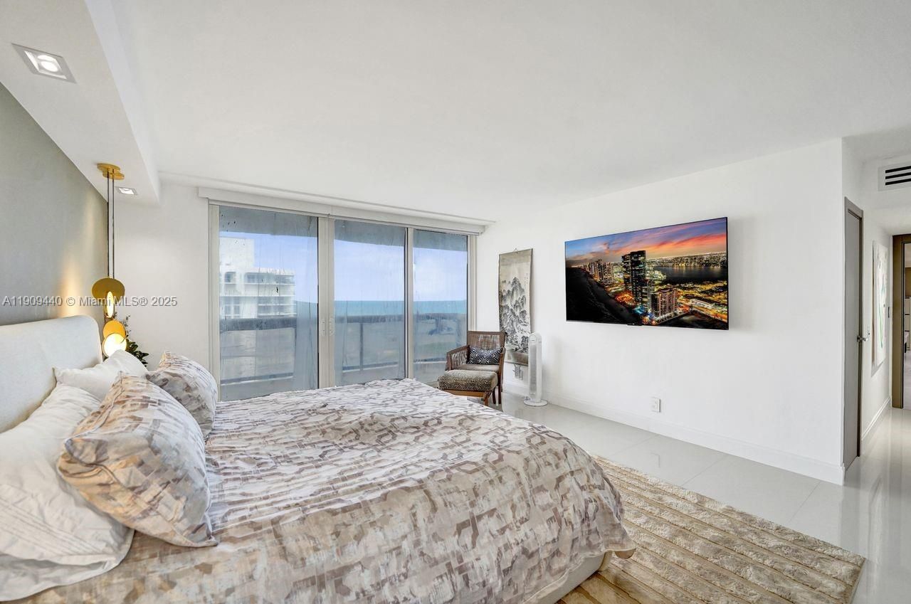 19667 Turnberry Way, Unit 27J, Aventura, FL 33180 Photo