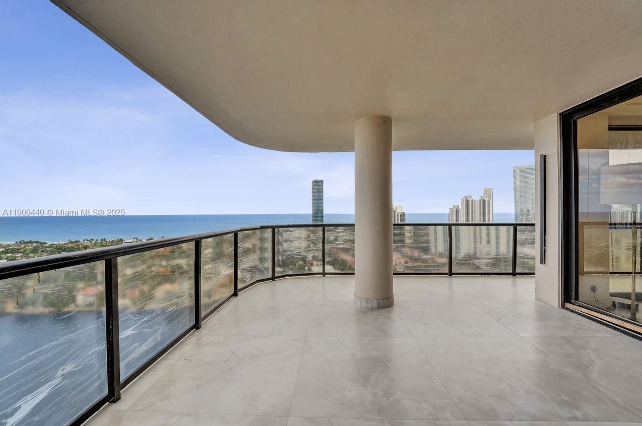 19667 Turnberry Way, Unit 27J, Aventura, FL 33180 Photo