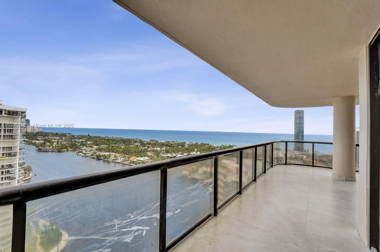 19667 Turnberry Way, Unit 27J, Aventura, FL 33180 Photo