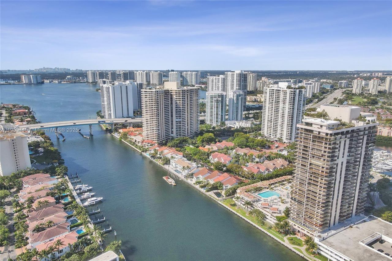 19667 Turnberry Way, Unit 27J, Aventura, FL 33180 Photo