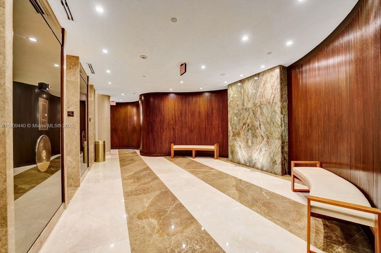 19667 Turnberry Way, Unit 27J, Aventura, FL 33180 Photo