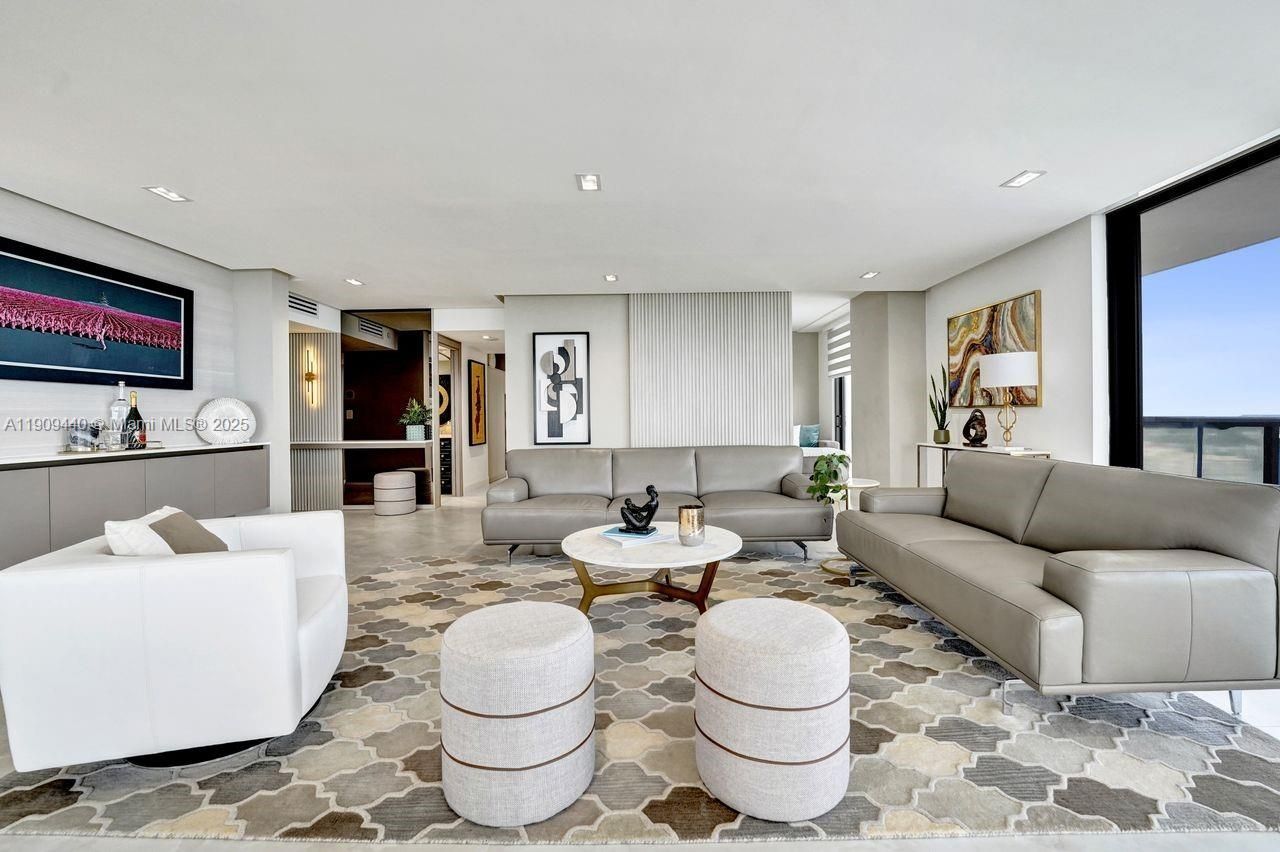 19667 Turnberry Way, Unit 27J, Aventura, FL 33180 Photo