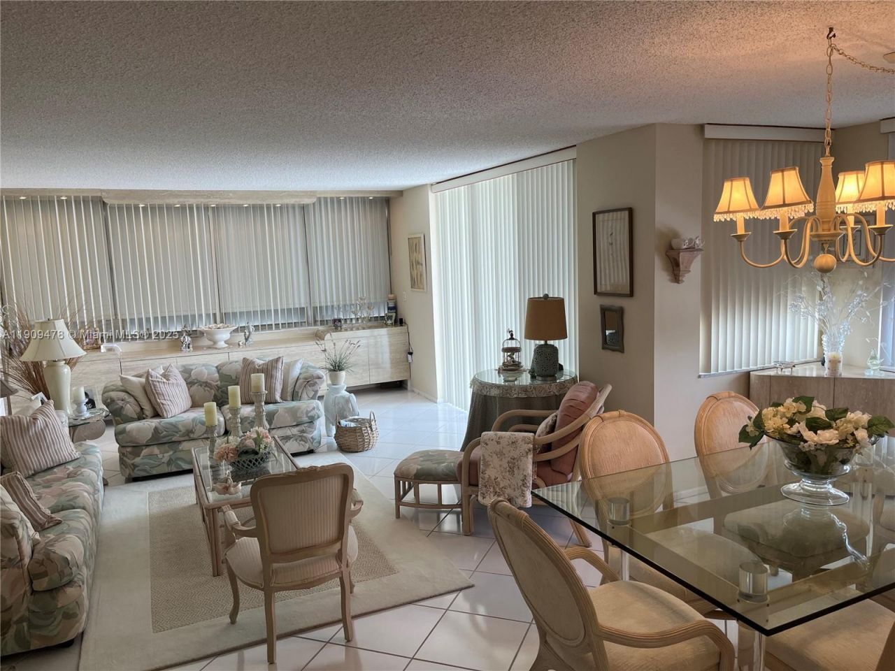 18011 Biscayne Blvd, Unit 305, Aventura, FL 33160 Photo