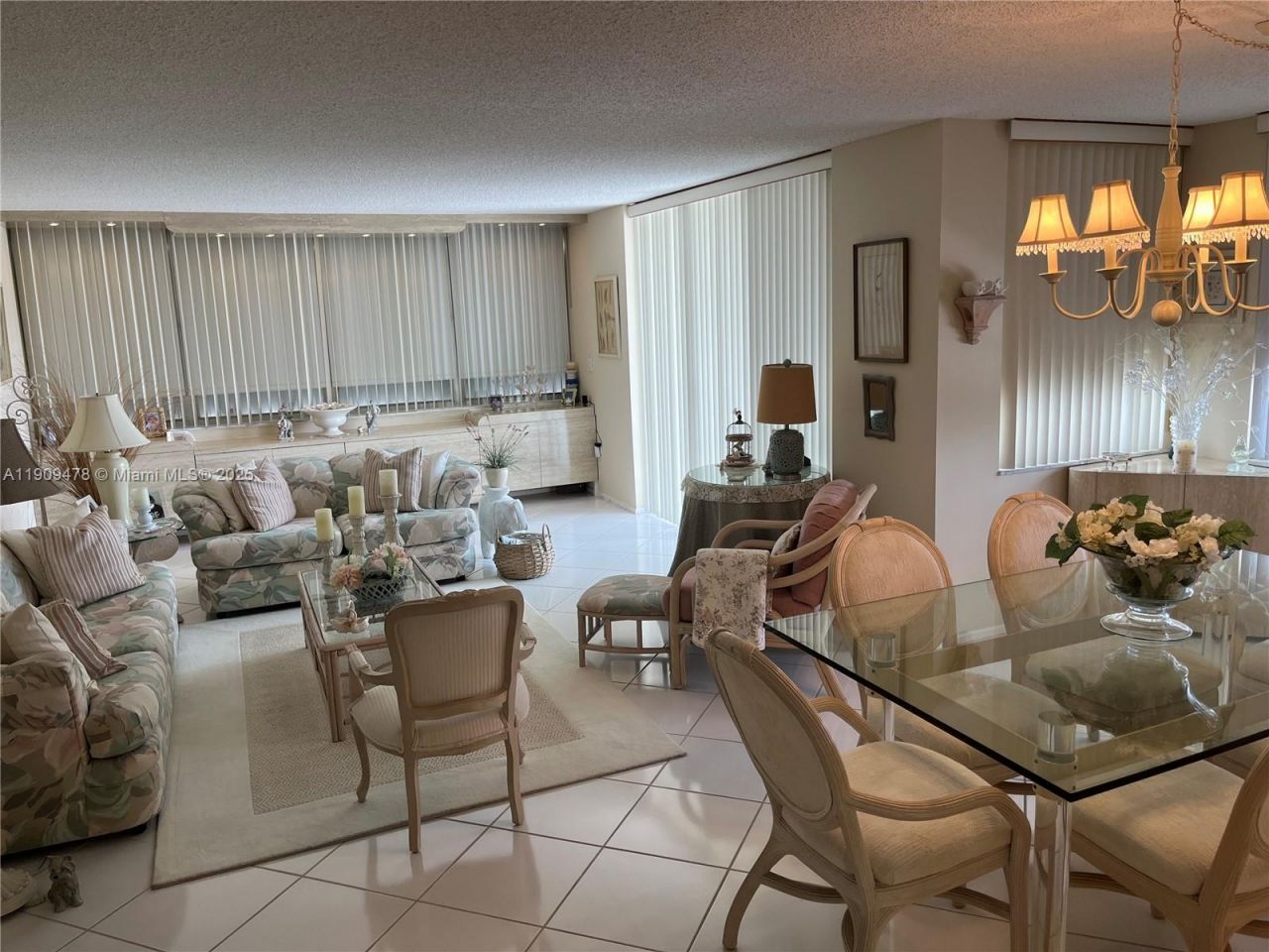 18011 Biscayne Blvd, Unit 305, Aventura, FL 33160 Photo