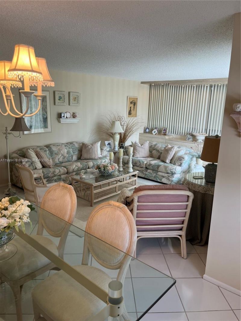 18011 Biscayne Blvd, Unit 305, Aventura, FL 33160 Photo