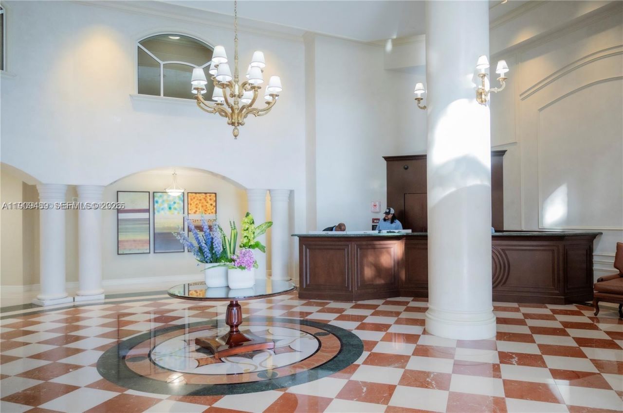 19900 E Country Club Dr, Unit 318, Aventura, FL 33180 Photo