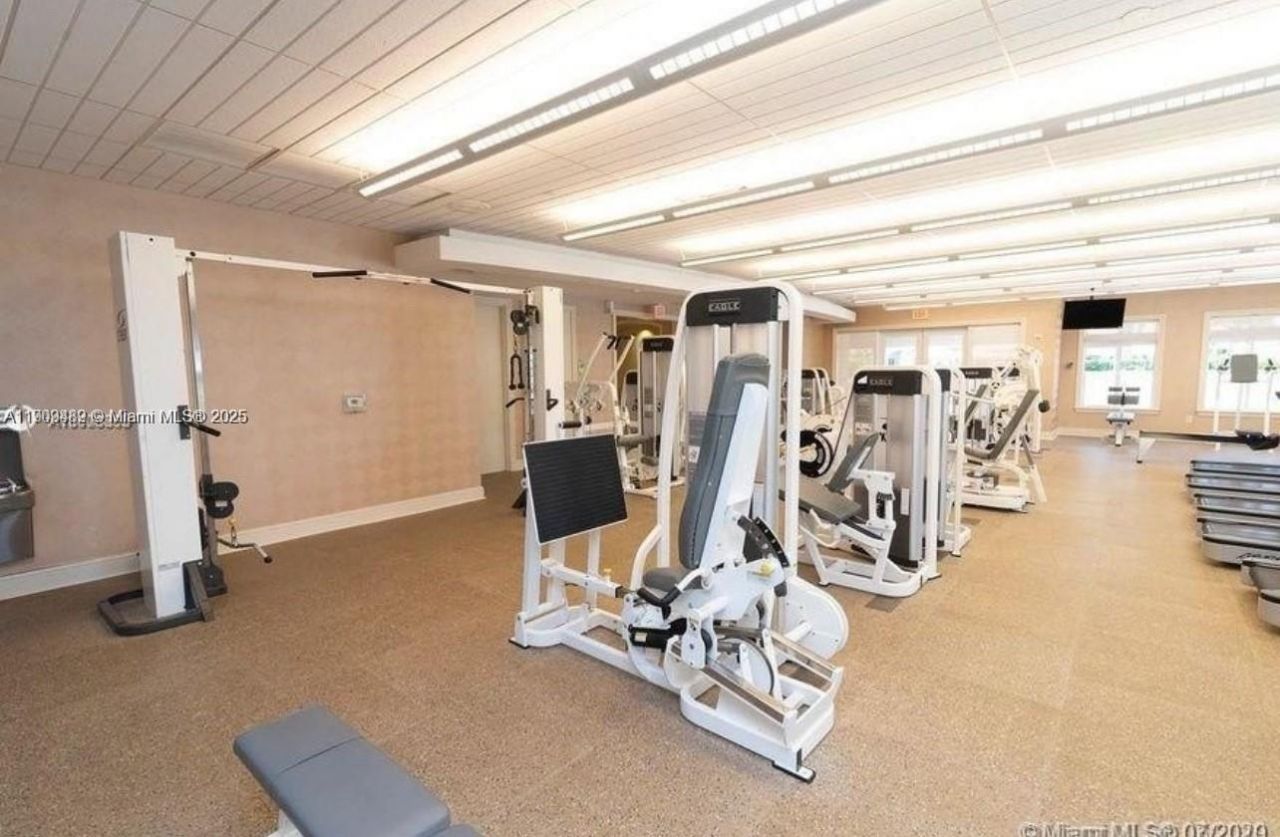 19900 E Country Club Dr, Unit 318, Aventura, FL 33180 Photo