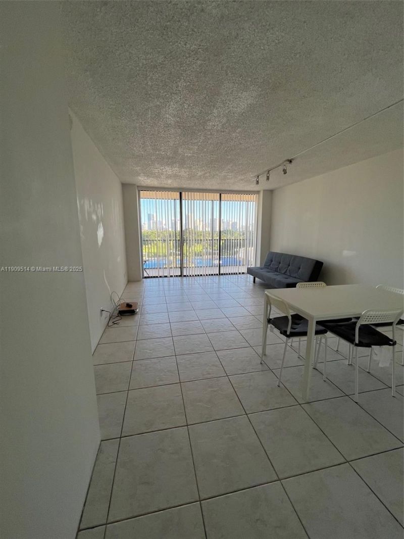 20301 W Country Club Dr, Unit 625, Aventura, FL 33180 Photo