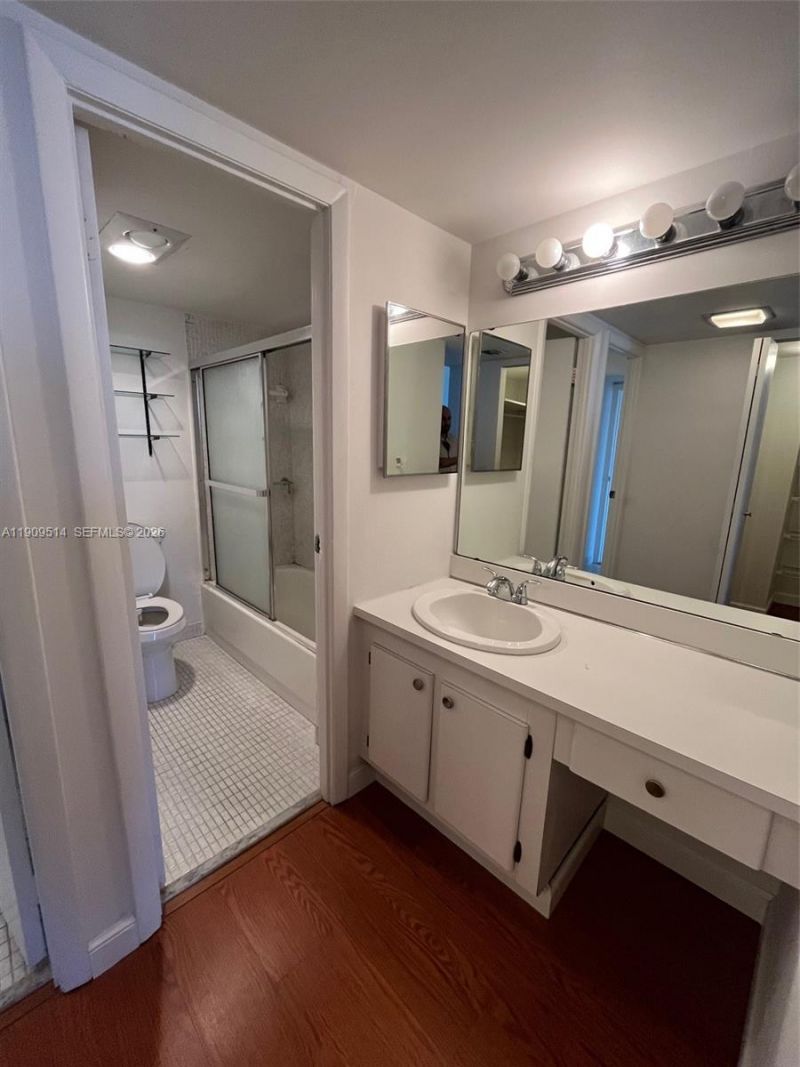 20301 W Country Club Dr, Unit 625, Aventura, FL 33180 Photo