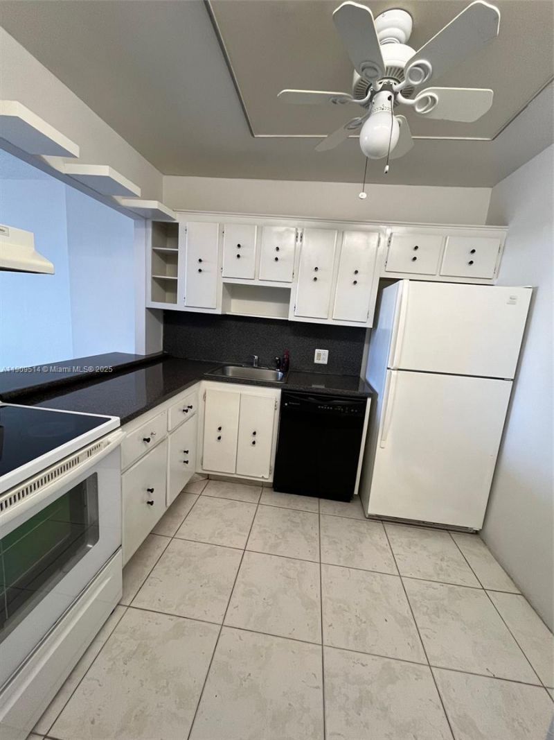 20301 W Country Club Dr, Unit 625, Aventura, FL 33180 Photo