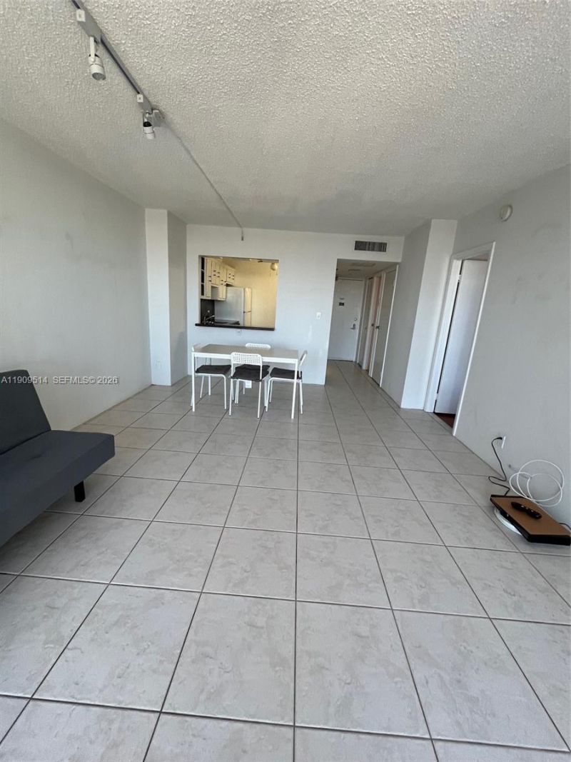 20301 W Country Club Dr, Unit 625, Aventura, FL 33180 Photo