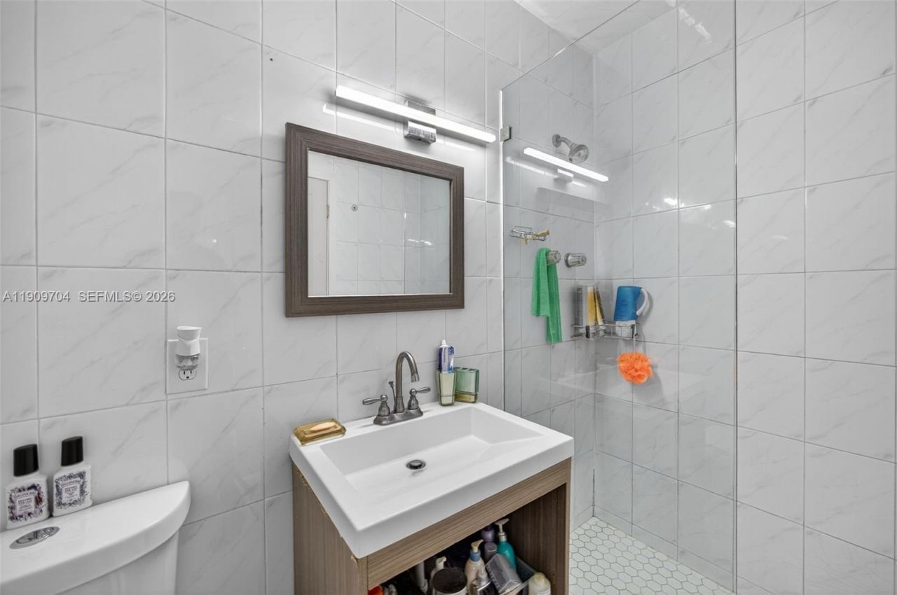 11930 SW 199th St, Miami, FL 33177 Photo