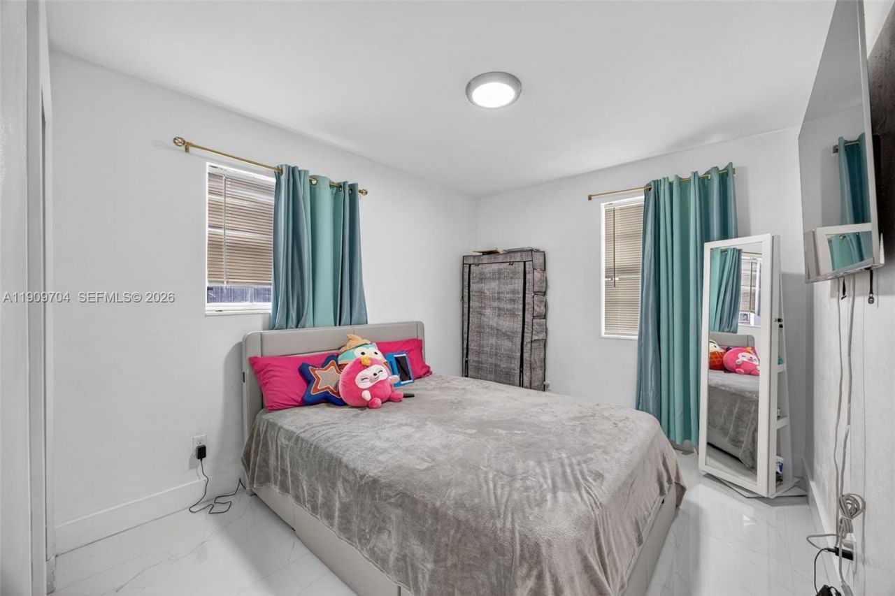 11930 SW 199th St, Miami, FL 33177 Photo