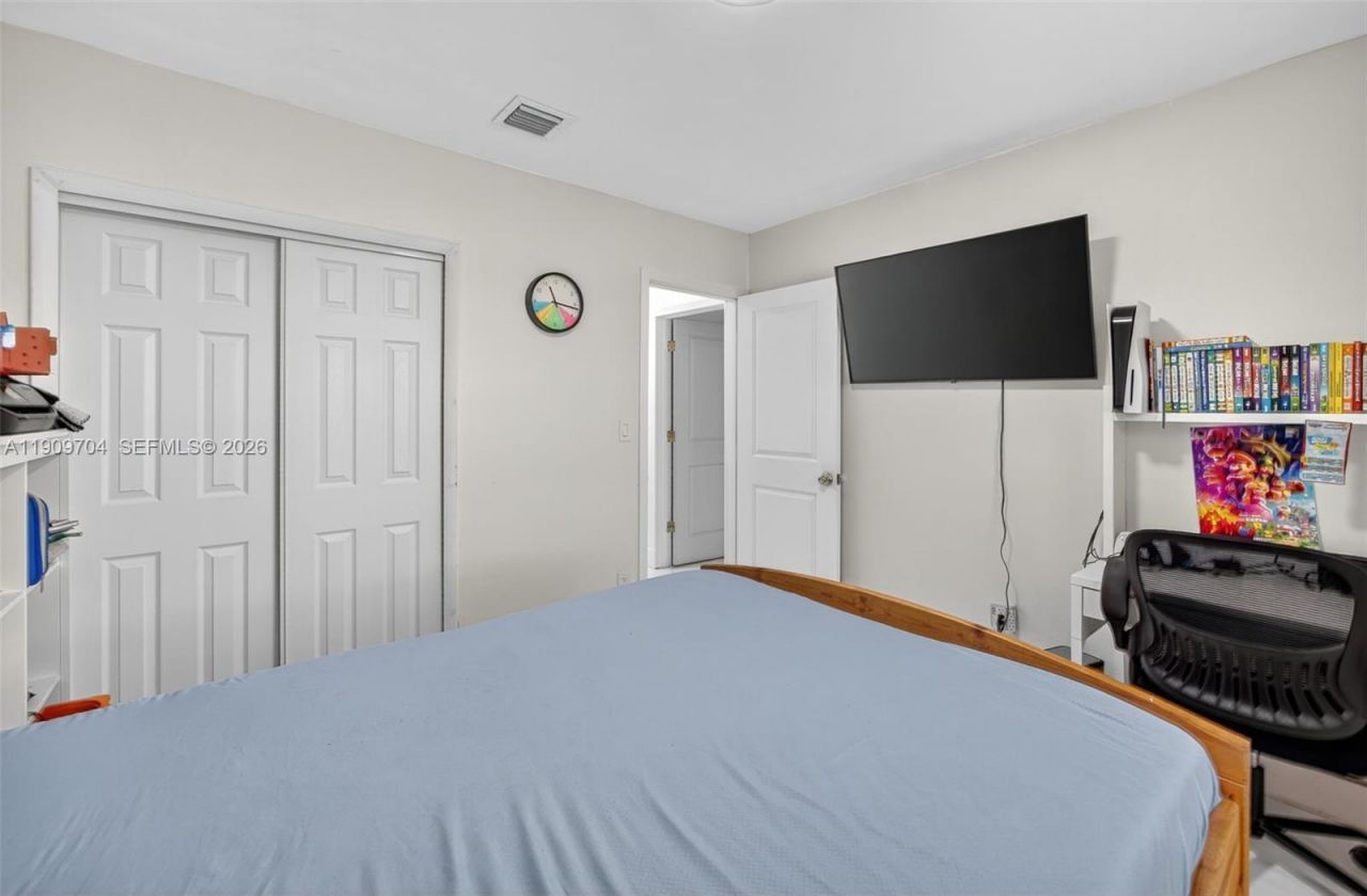 11930 SW 199th St, Miami, FL 33177 Photo