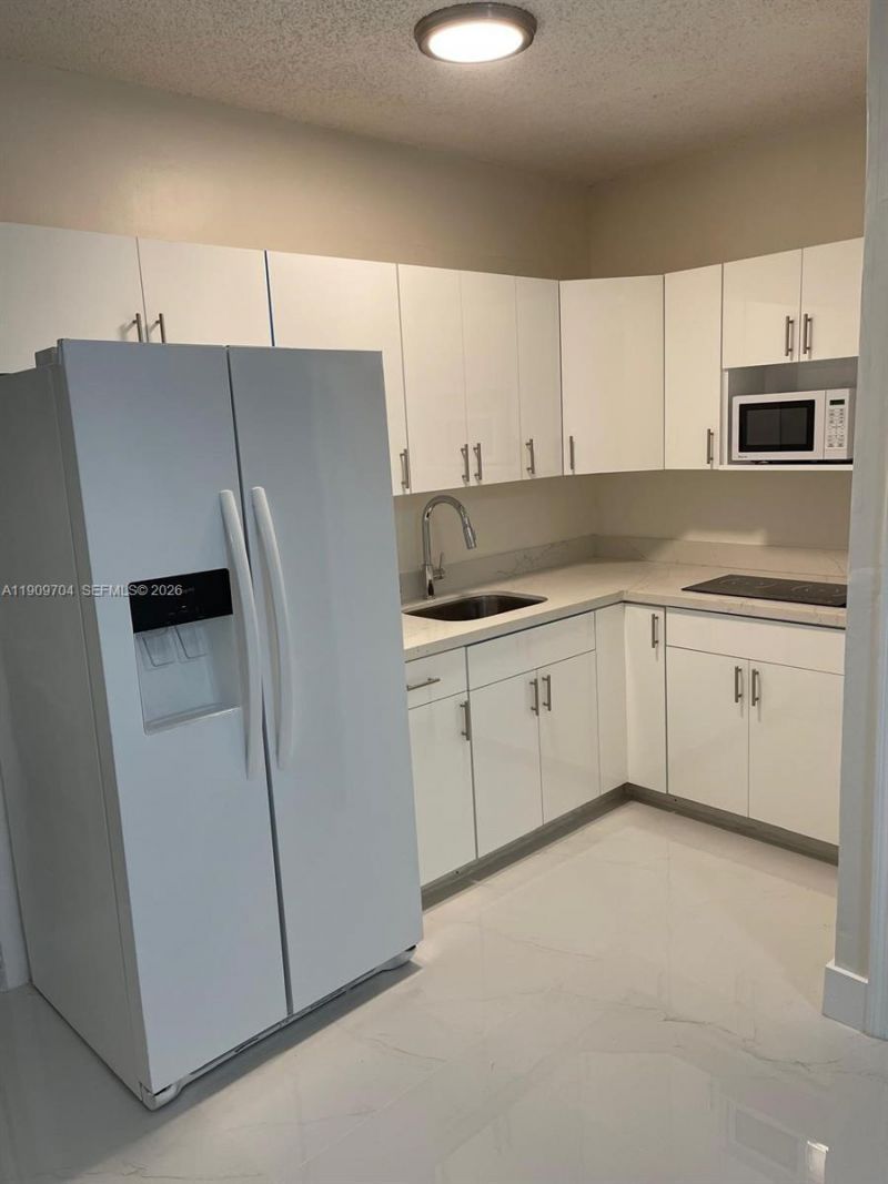 11930 SW 199th St, Miami, FL 33177 Photo