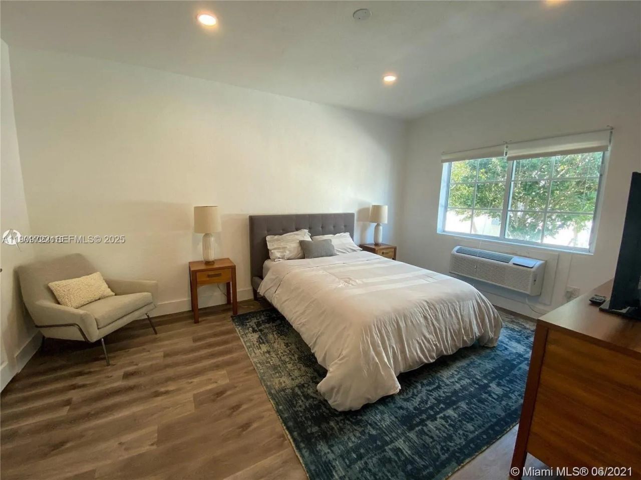 8415 Harding Ave, Unit 5, Miami Beach, FL 33141 Photo