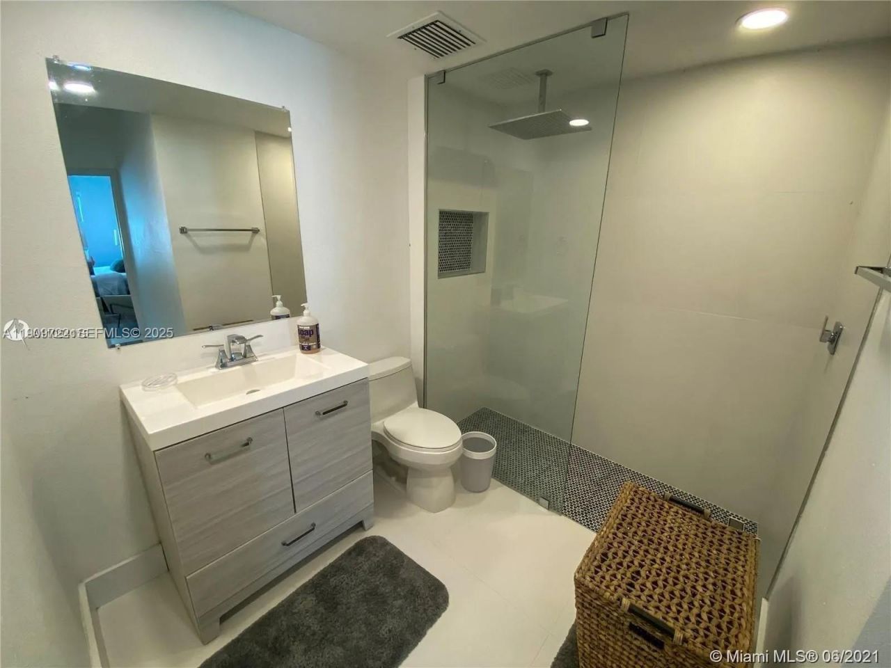 8415 Harding Ave, Unit 5, Miami Beach, FL 33141 Photo