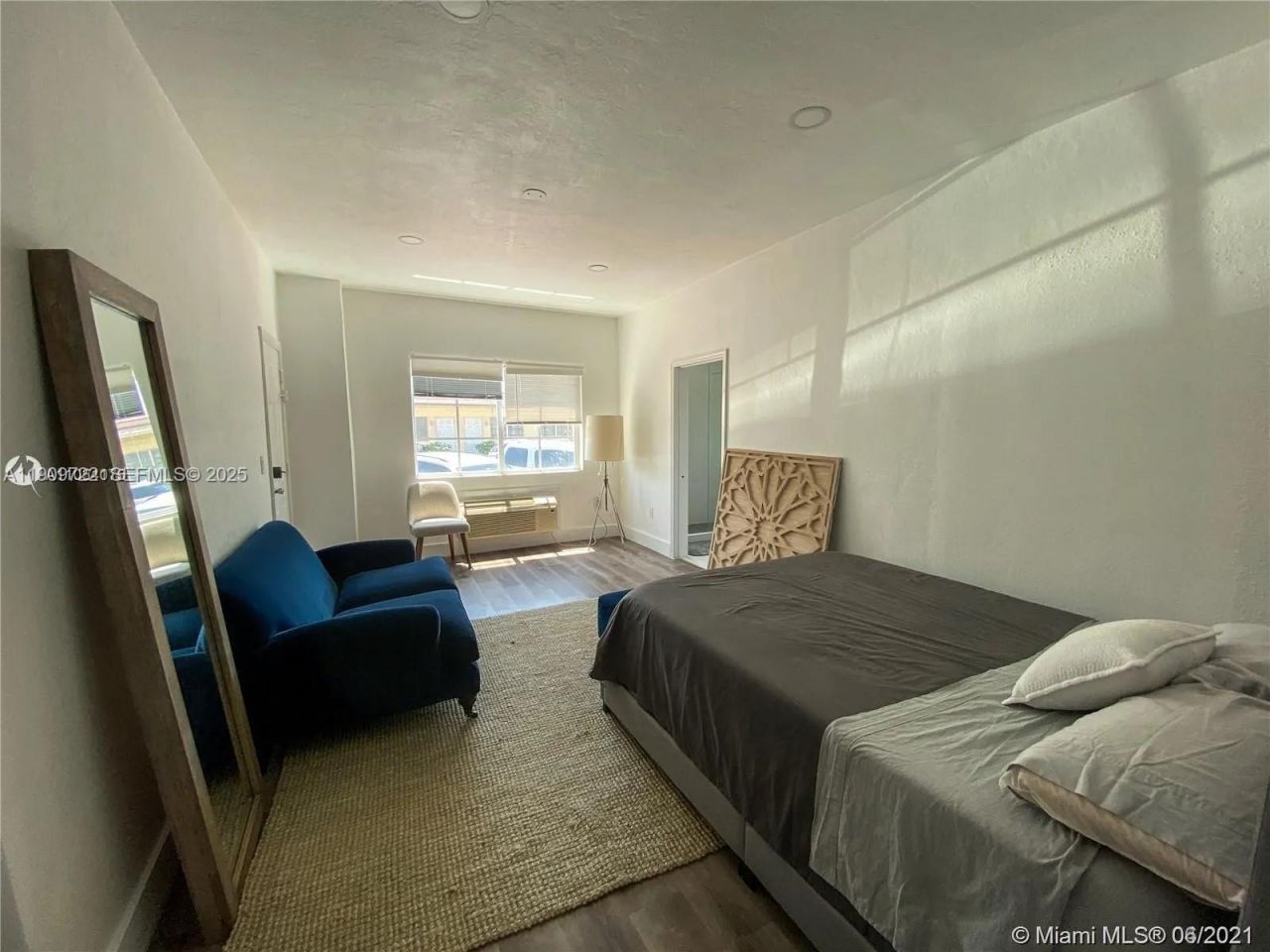 8415 Harding Ave, Unit 5, Miami Beach, FL 33141 Photo