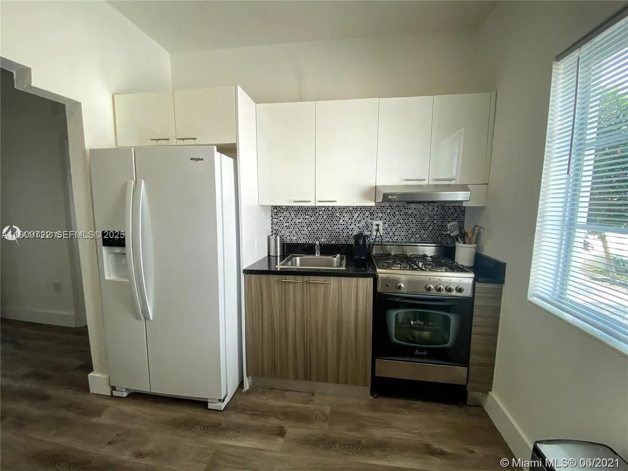 8415 Harding Ave, Unit 5, Miami Beach, FL 33141 Photo