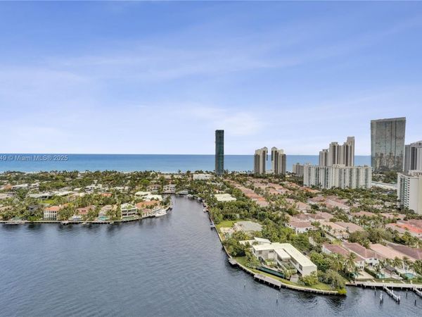 19667 Turnberry Way, Unit 27J, Aventura, FL 33180