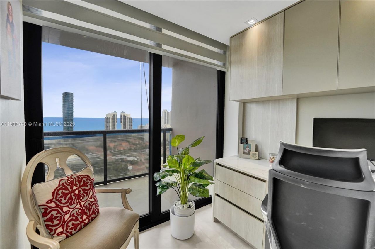 19667 Turnberry Way, Unit 27J, Aventura, FL 33180 Photo