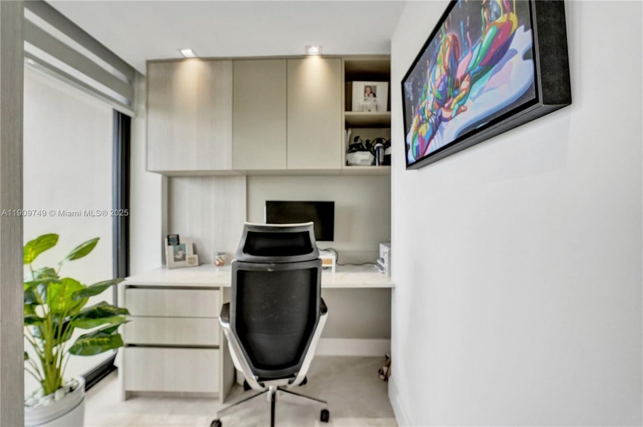 19667 Turnberry Way, Unit 27J, Aventura, FL 33180 Photo