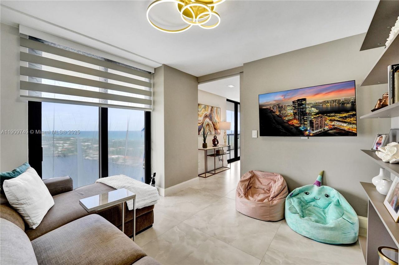 19667 Turnberry Way, Unit 27J, Aventura, FL 33180 Photo