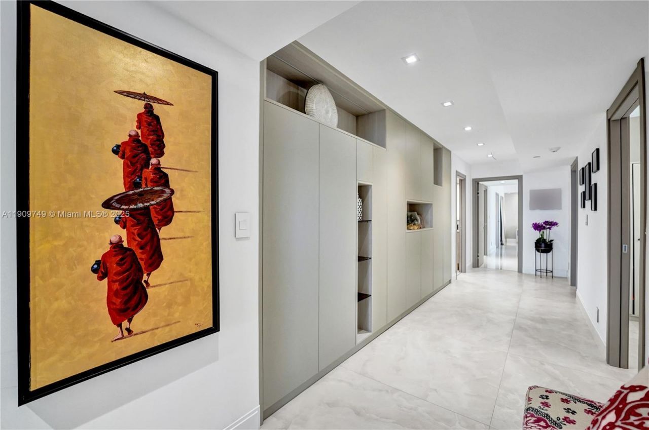 19667 Turnberry Way, Unit 27J, Aventura, FL 33180 Photo