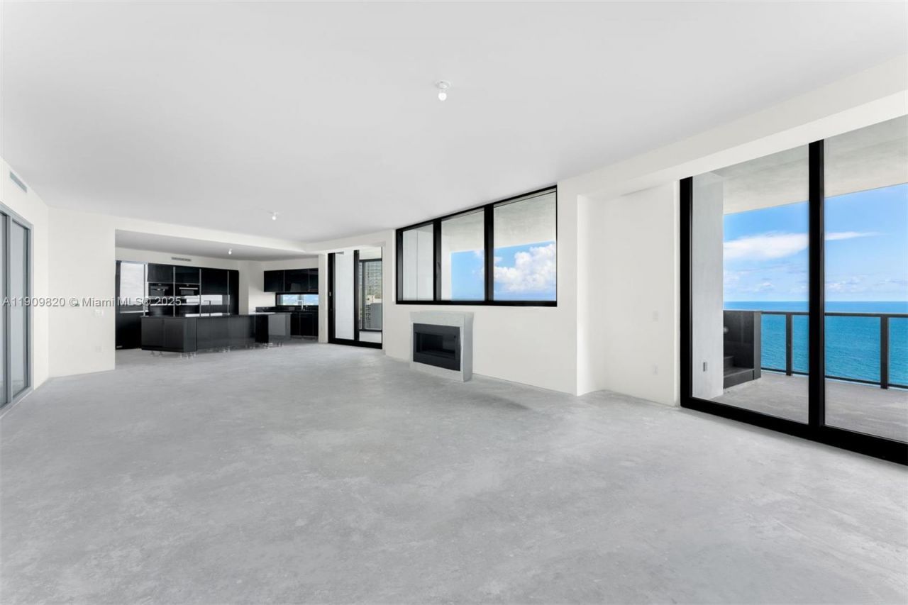 18555 Collins Ave, Unit 3205, Sunny Isles Beach, FL 33160 Photo