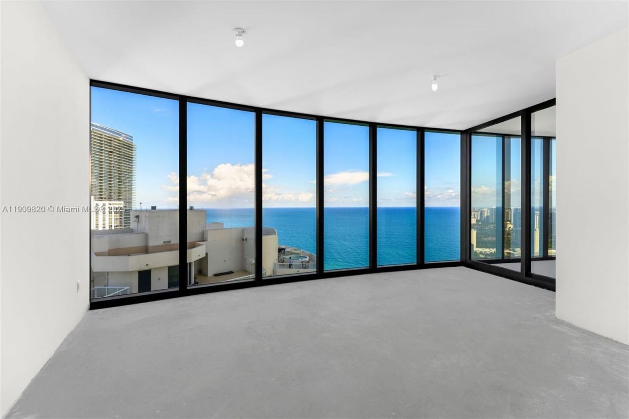 18555 Collins Ave, Unit 3205, Sunny Isles Beach, FL 33160 Photo