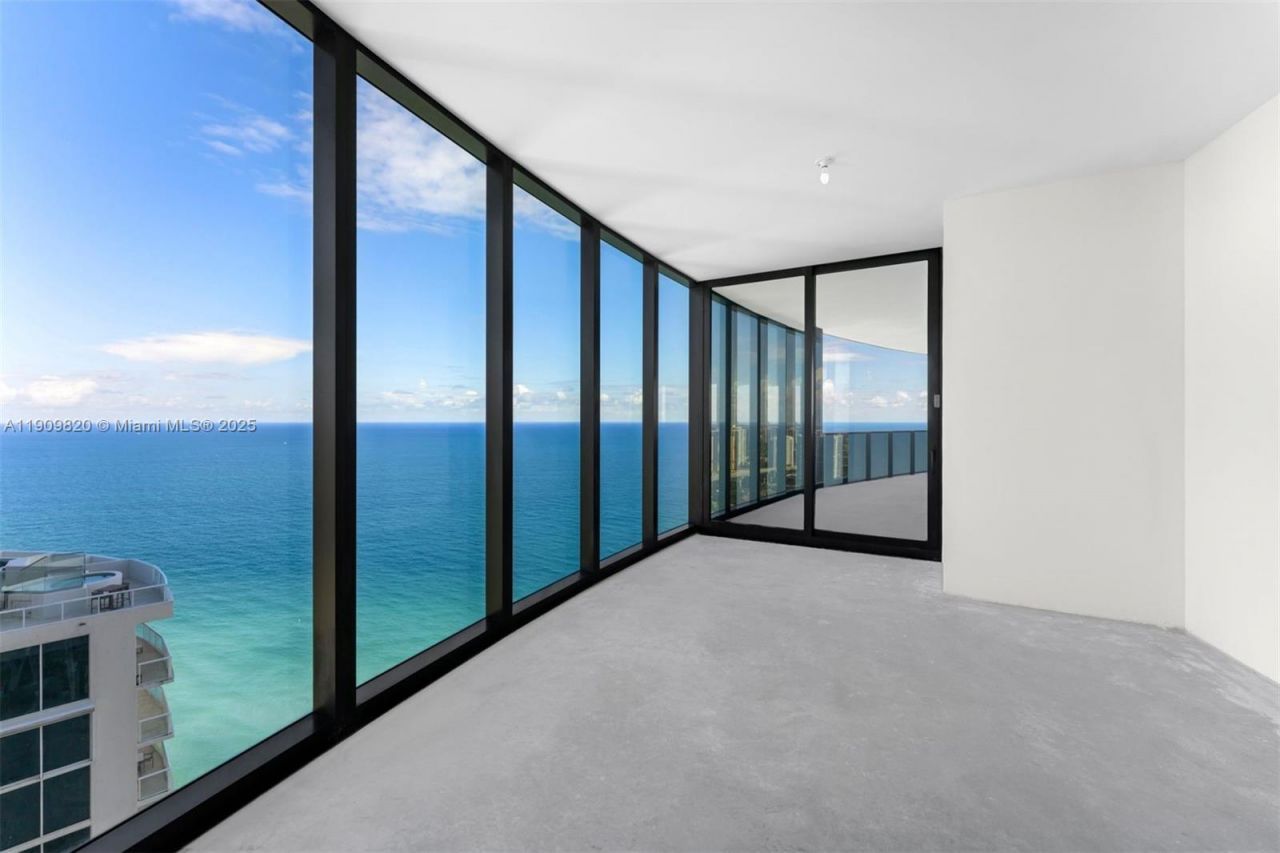 18555 Collins Ave, Unit 3205, Sunny Isles Beach, FL 33160 Photo