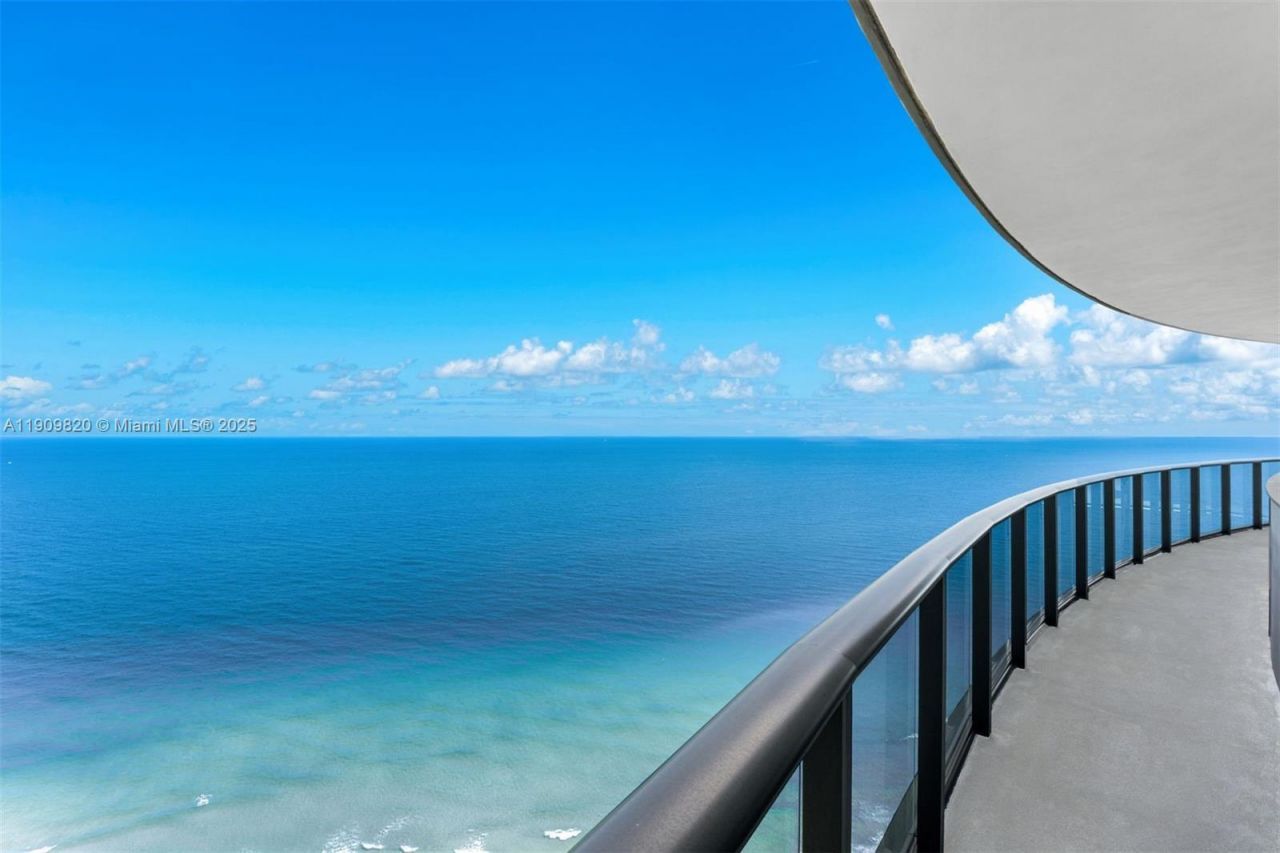 18555 Collins Ave, Unit 3205, Sunny Isles Beach, FL 33160 Photo