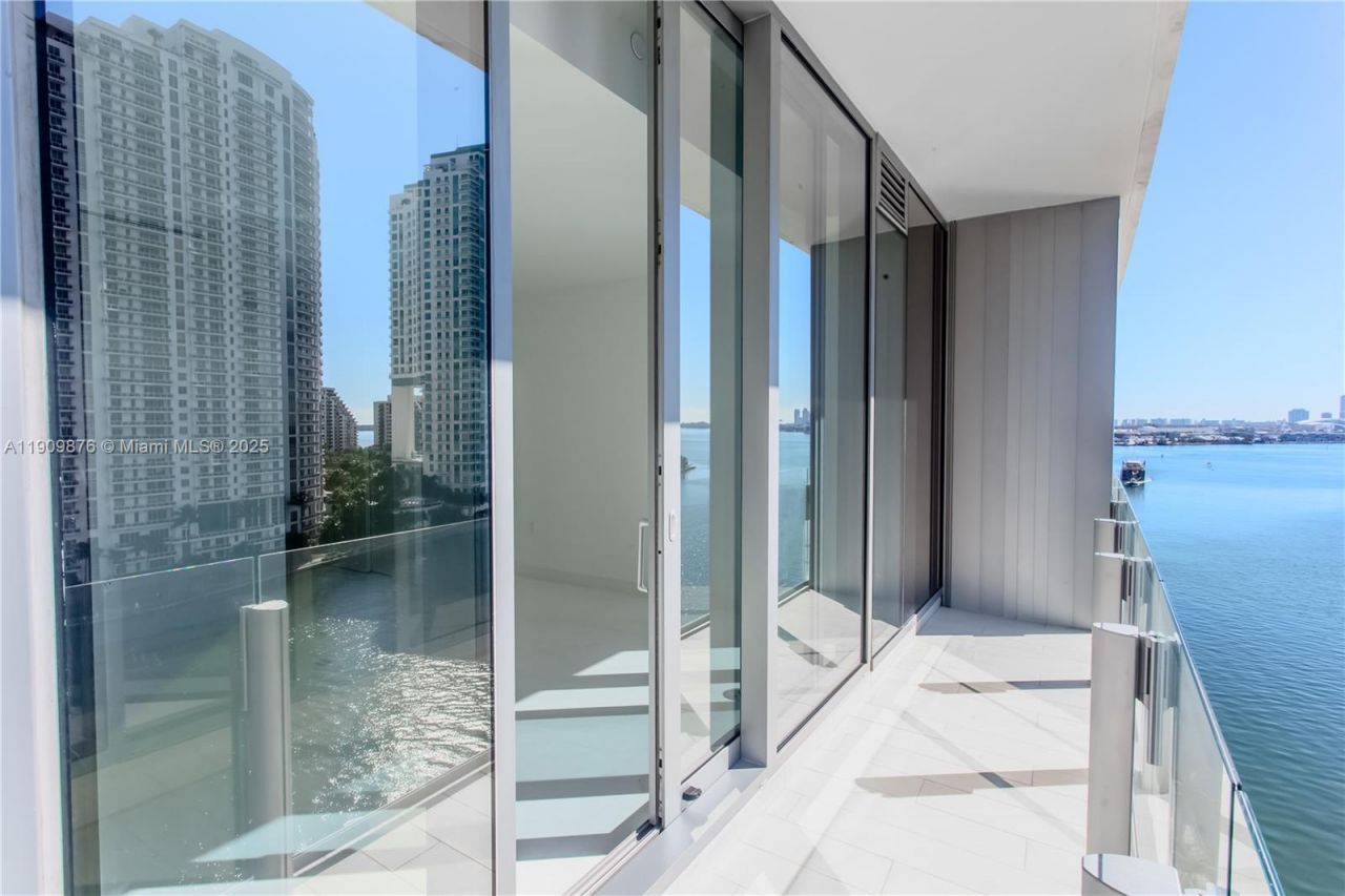300 Biscayne Blvd Way, Unit 1003, Miami, FL 33131 Photo