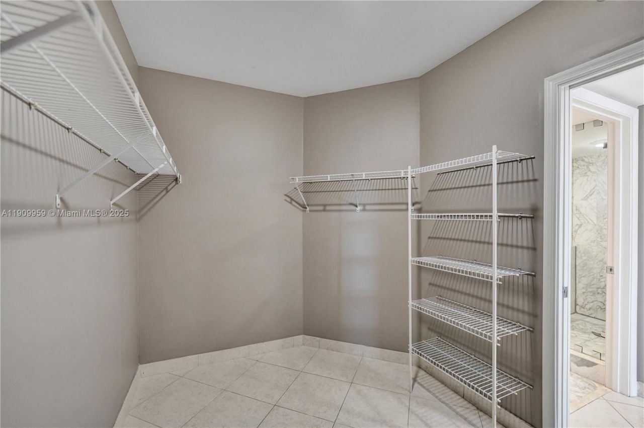 3600 Yacht Club Dr, Unit 904, Aventura, FL 33180 Photo