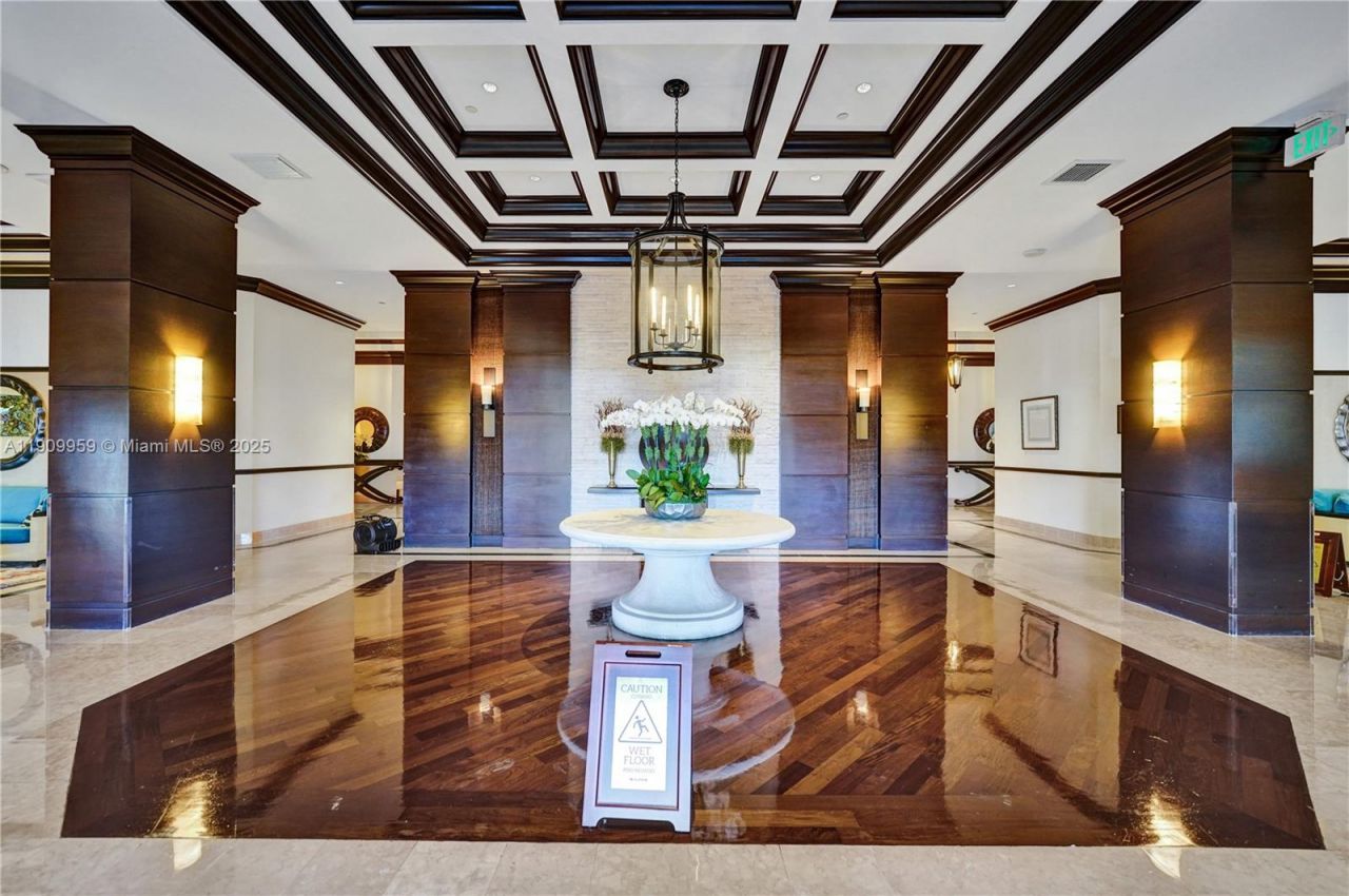 3600 Yacht Club Dr, Unit 904, Aventura, FL 33180 Photo