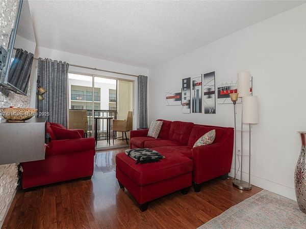 201 178th Dr, Unit 426, Sunny Isles Beach, FL 33160