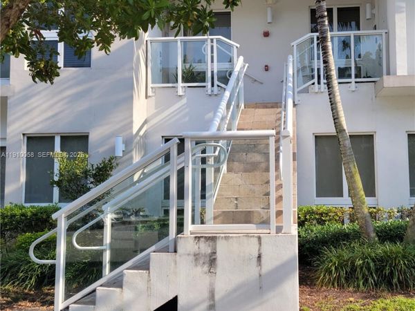 10280 NW 63rd Ter, Unit 203, Doral, FL 33178