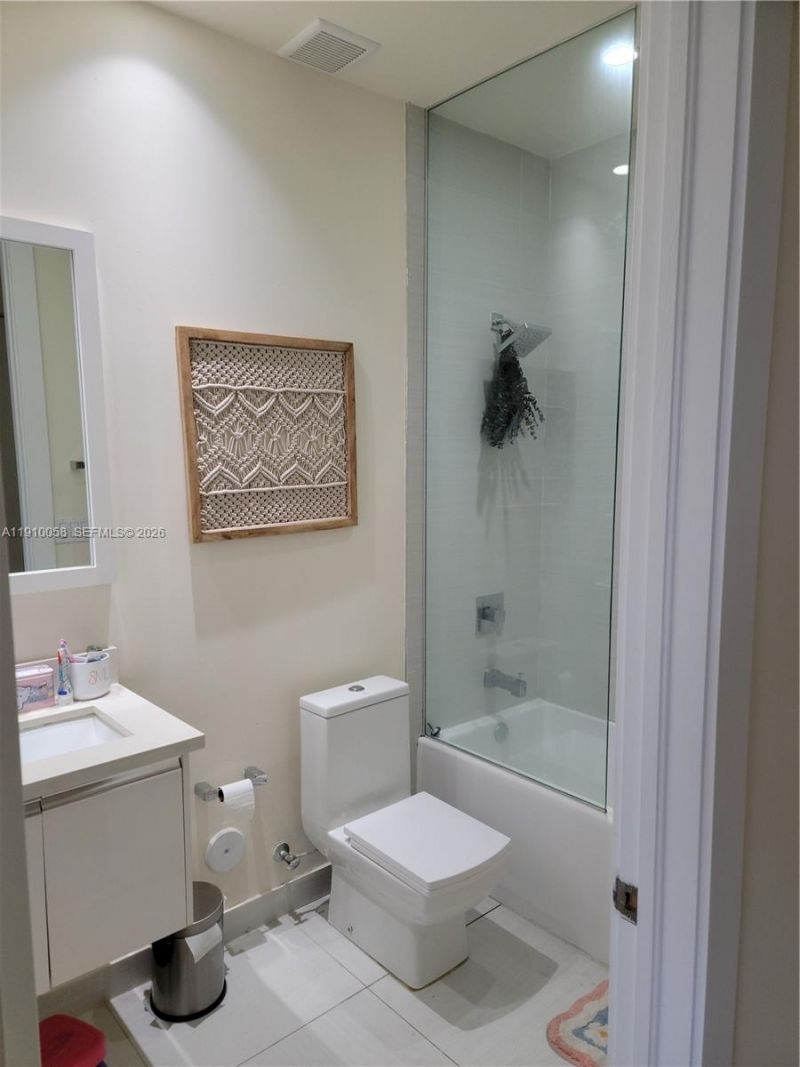 10280 NW 63rd Ter, Unit 203, Doral, FL 33178 Photo