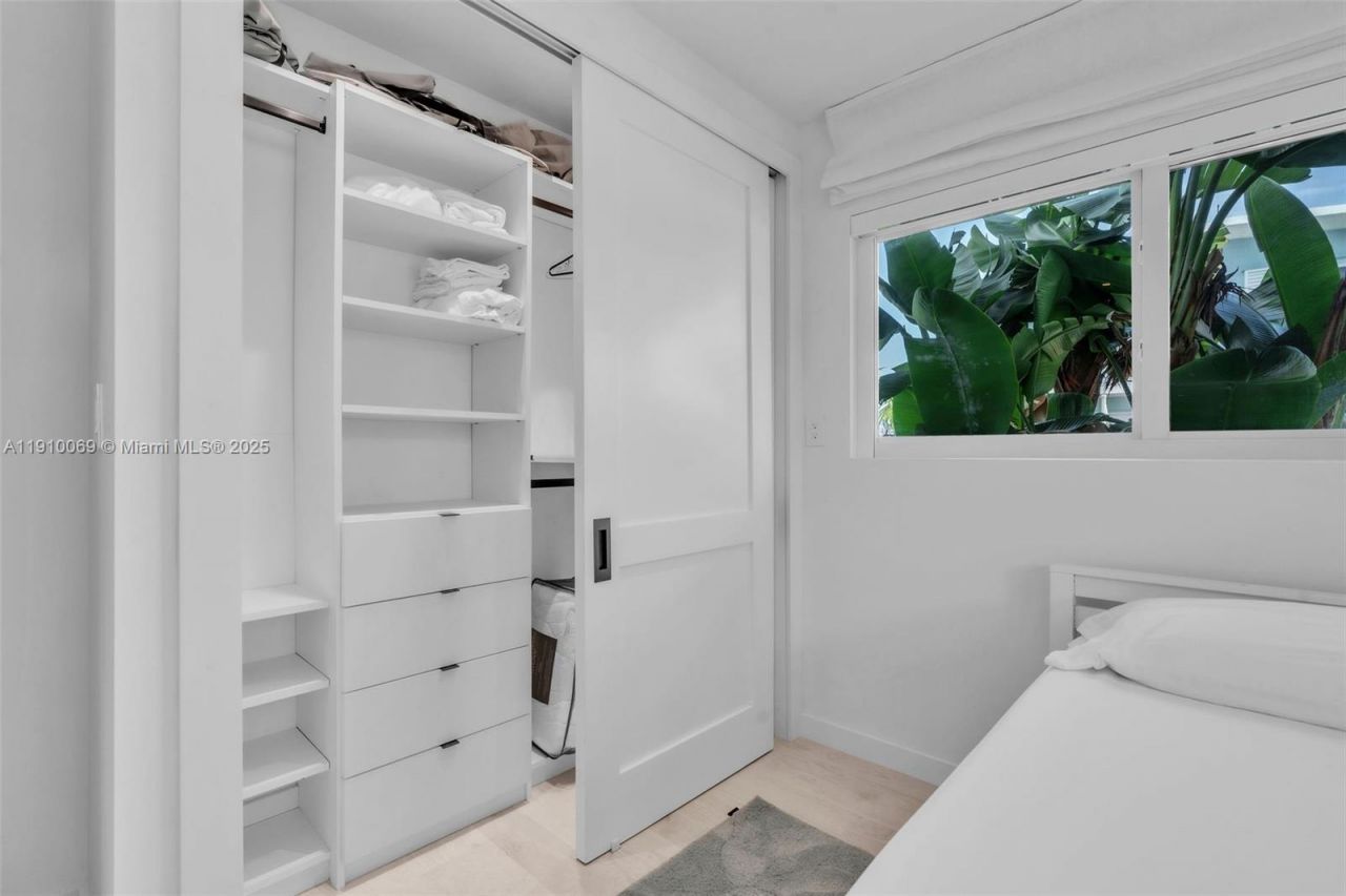 165 Ocean Dr, Tavernier, FL 33070 Photo