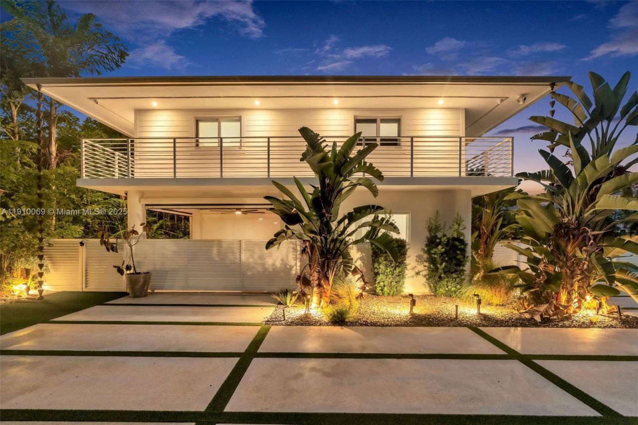 165 Ocean Dr, Tavernier, FL 33070 Photo