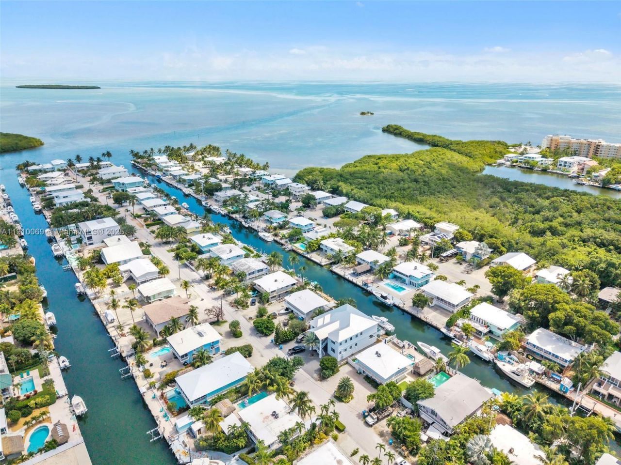 165 Ocean Dr, Tavernier, FL 33070 Photo