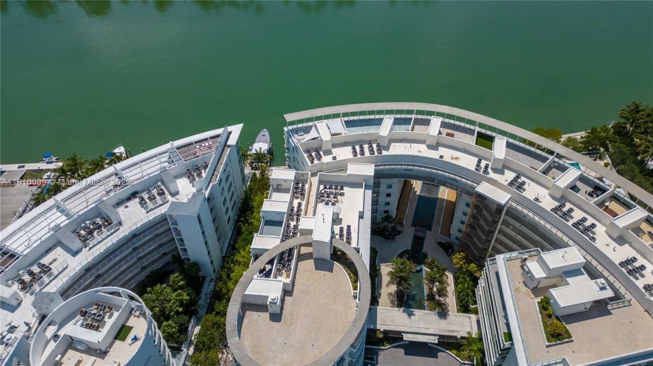 6580 Indian Creek Dr, Unit 310, Miami Beach, FL 33141 Photo