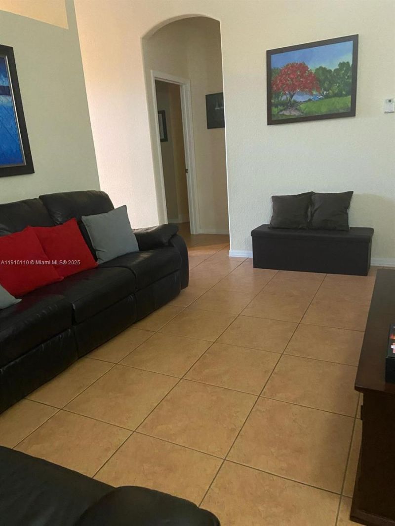 2065 SE 14th St, Homestead, FL 33035 Photo