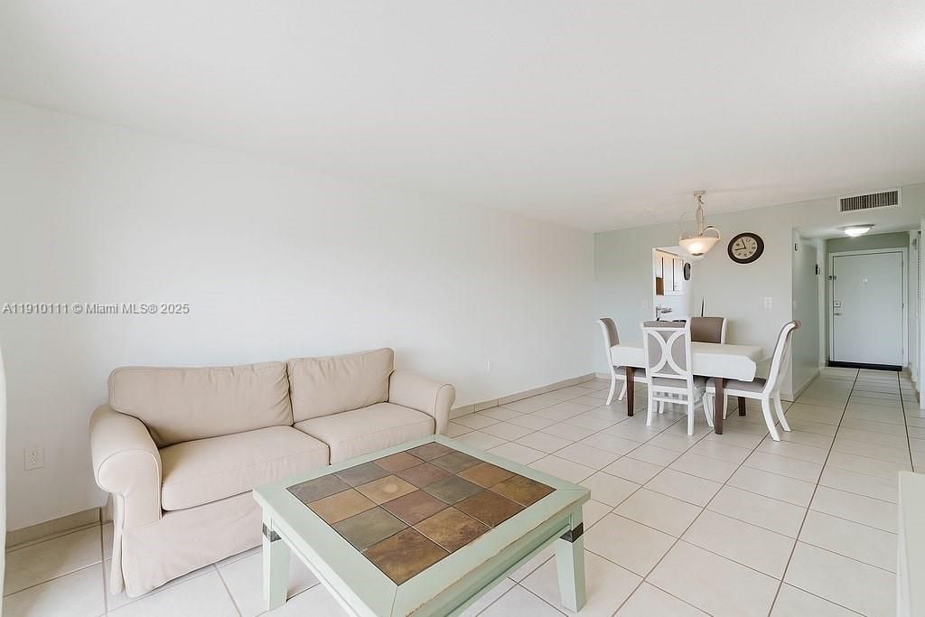 3110 N Pine Island Rd, Unit 409, Sunrise, FL 33351 Photo
