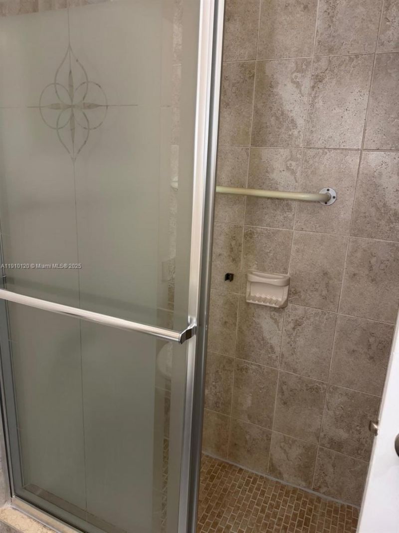 410 SE 2nd St, Unit 105, Hallandale Beach, FL 33009 Photo