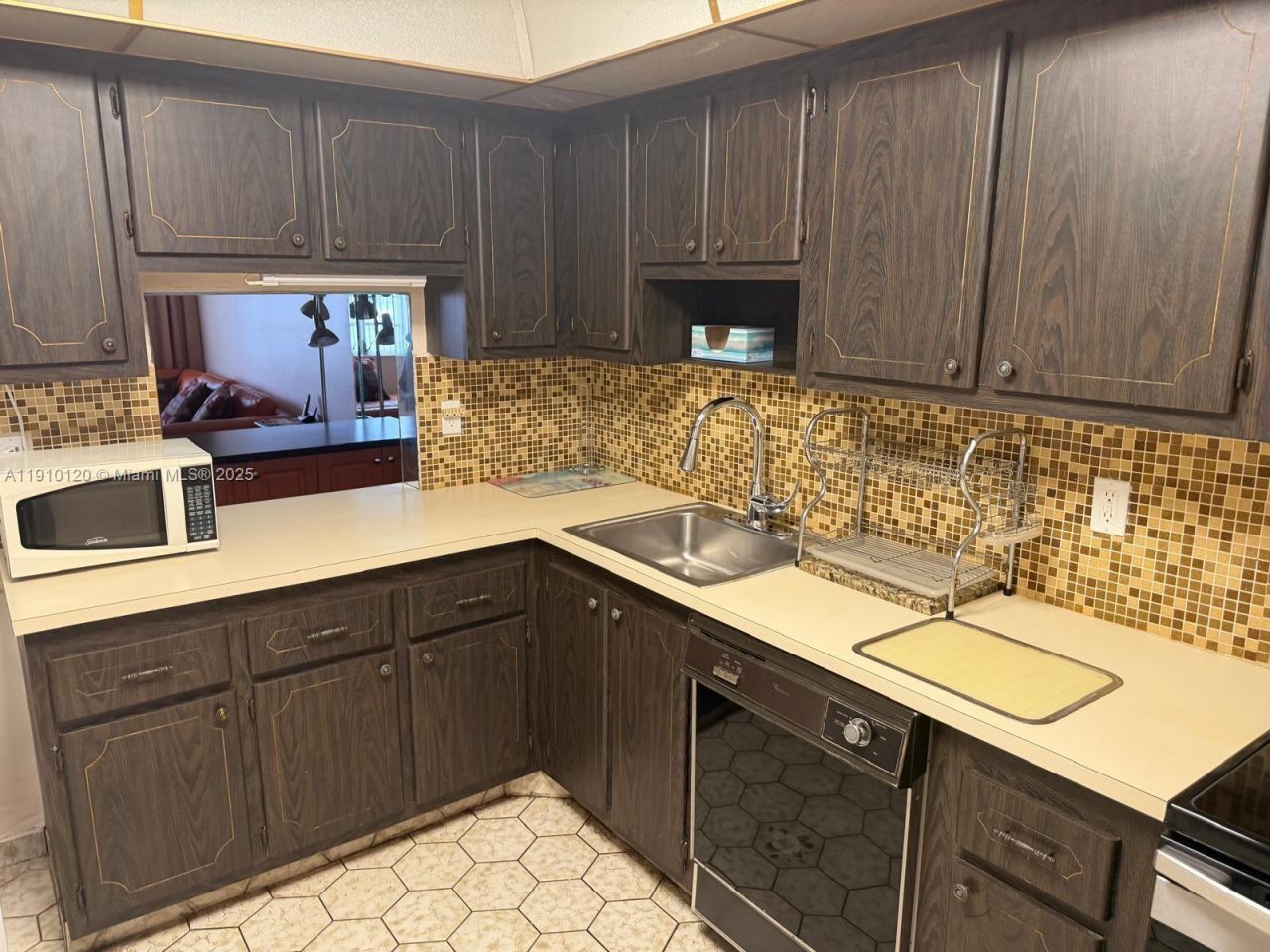 410 SE 2nd St, Unit 105, Hallandale Beach, FL 33009 Photo