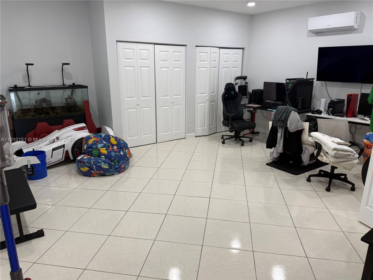 8771 NW 153rd Ter, Miami Lakes, FL 33018 Photo