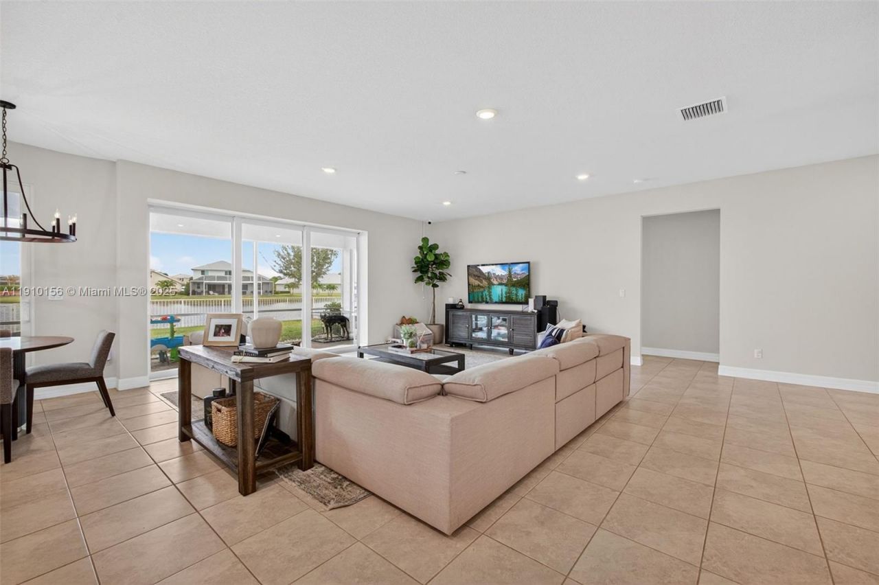 10190 SW Captiva Dr, Port Saint Lucie, FL 34987 Photo