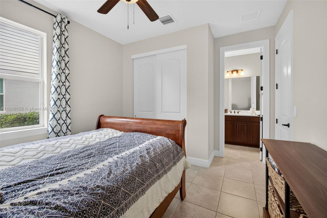 10190 SW Captiva Dr, Port Saint Lucie, FL 34987 Photo