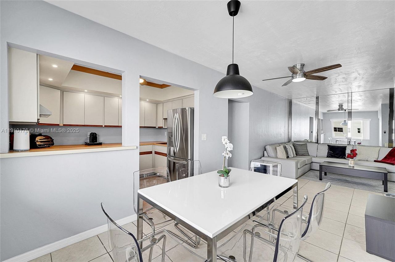 801 Atlantic Shores Blvd, Unit 203, Hallandale Beach, FL 33009 Photo